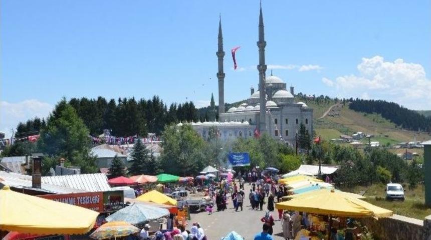 Ha&ccedil;kalı Hoca Baba Anıldı