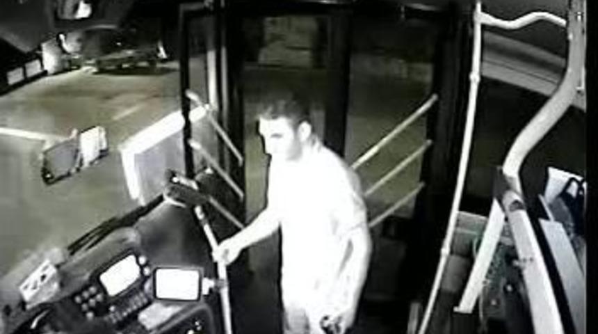 Alanya'da &Ouml;zel Halk Otob&uuml;s&uuml;nde 'tuvalet' Kavgası