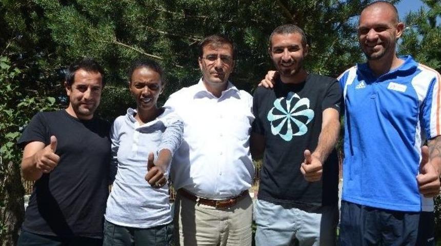 &Ccedil;intimar&rsquo;dan Milli Atletlere Ziyaret