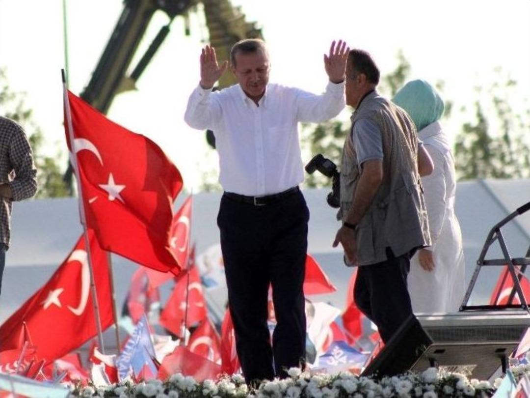 Başbakan Erdoğan: &ldquo;daha Se&ccedil;ime Bir Hafta Var, Monşerde Sigorta Attı&rdquo;