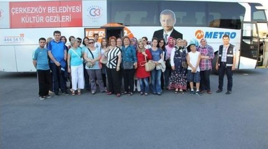 &Ccedil;erkezk&ouml;y Belediye Başkanı Akay: "14 Bin Kişi Aynı Sofrada Buluştu"