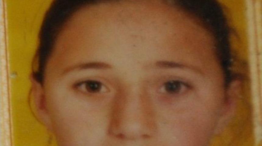 Bursa&rsquo;da Otomobil Otob&uuml;s Durağına Daldı, Baba İle Kızı Hayatını Kaybetti