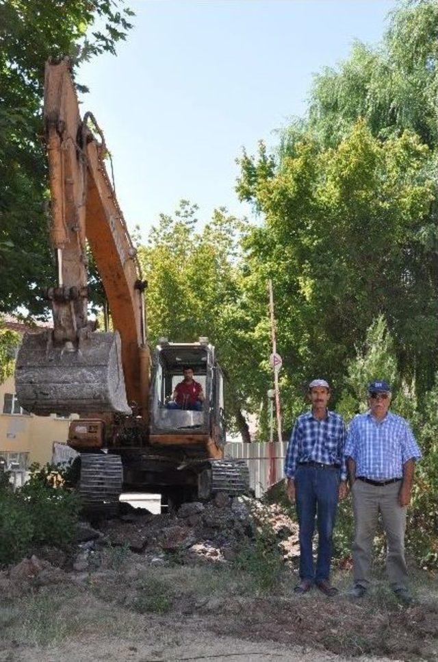 Elbistan'da Prestij Proje İçin İlk Kazma Vuruldu