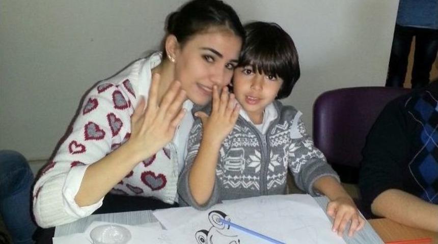 Sosyal Duyarlılıkları Akademik &Ccedil;alışma Oldu