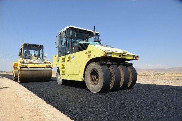 Ağırnas Bölgesinde Yol Ve Asfalt Çalışması