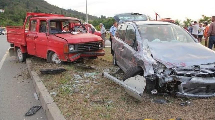 Giresun&rsquo;da Trafik Kazası: 7 Yaralı