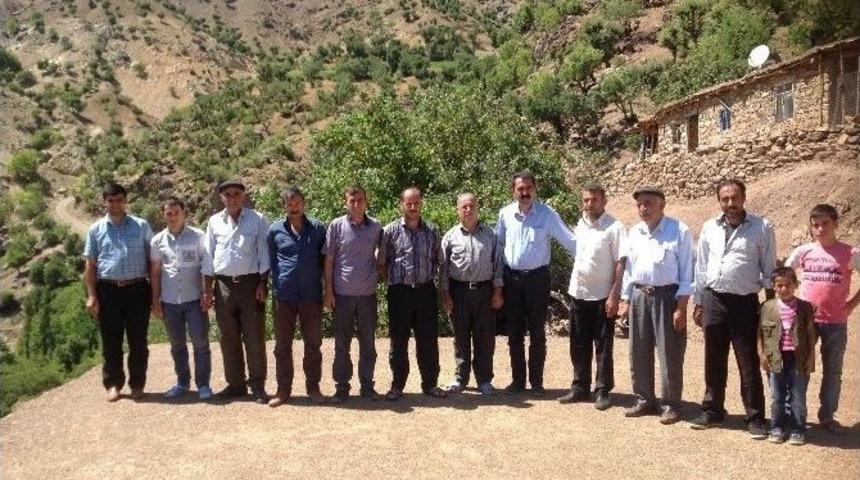 Dinar Yol Yapım &Ccedil;alışmalarını Yerinde İnceledi