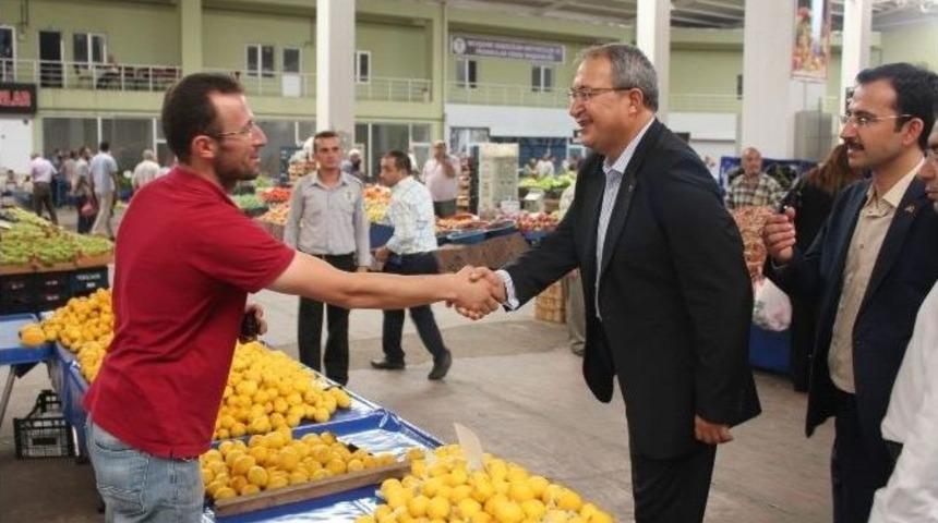 Belediye Başkanı &Uuml;nver, Başbakan Erdoğan İ&ccedil;in Pazarcı Esnafından Destek İstedi