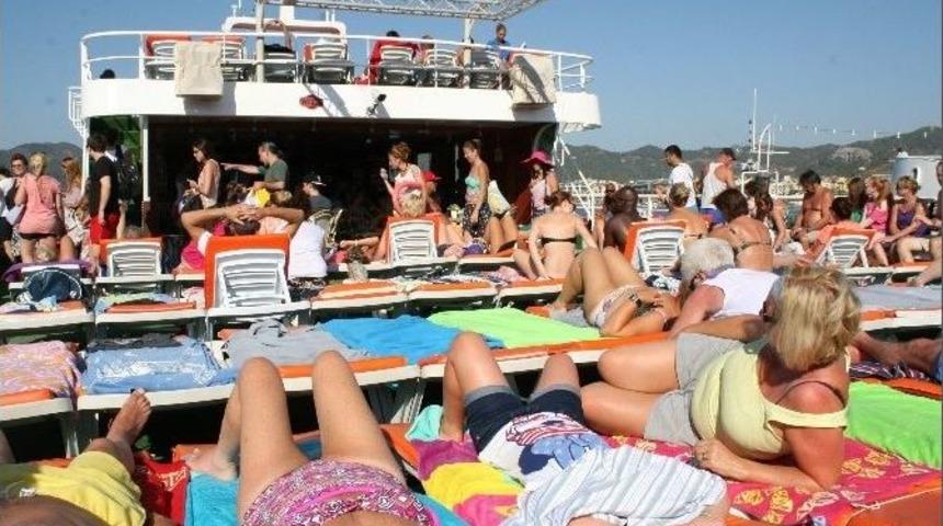 Marmaris&rsquo;te Tekne Turları İlgi G&ouml;r&uuml;yor