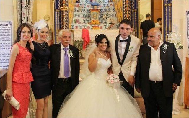 Adıyaman’da Kilisede Nikah Kıyıldı