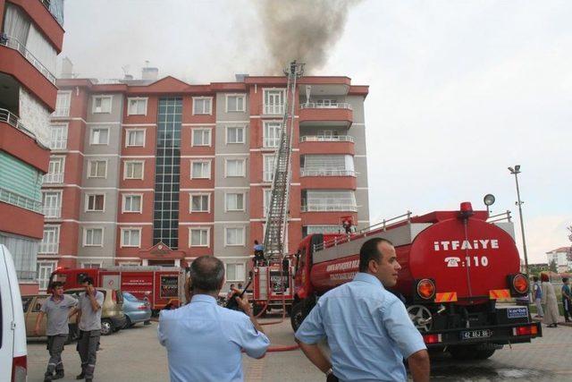 Konya'da Çatı Yangını Korkuttu