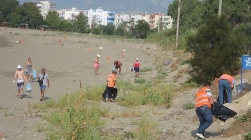 Anamur'da Sahil Temizliği Yapıldı