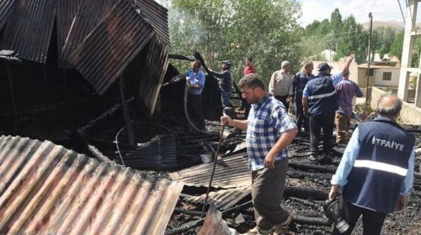 Y&uuml;ksekova&rsquo;da Ev Yangını