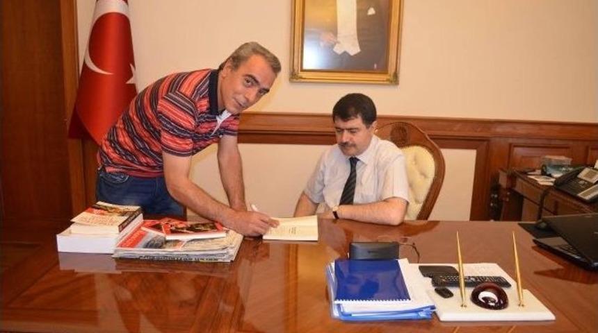 Meza Başkanı Şair Mehmet Zafer’den Vali Vasip Şahin’e Ziyaret