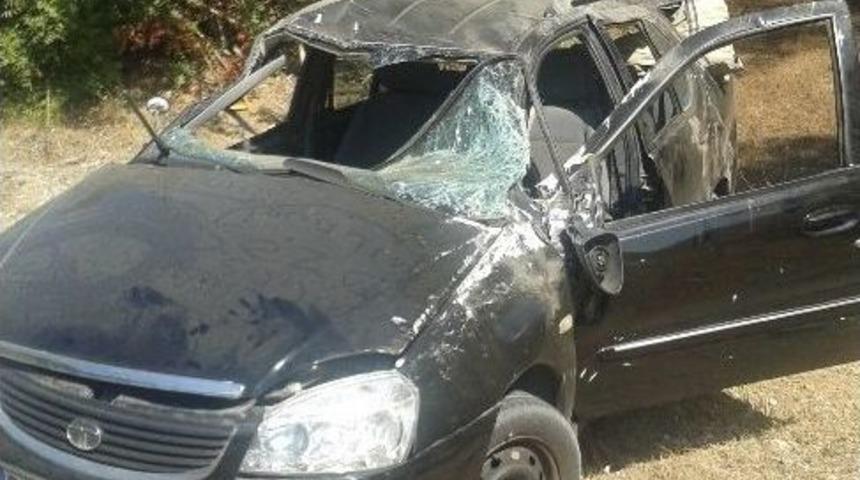 Takla Atan Otomobilden Hafif Yaralı Kurtuldular