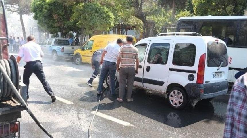 G&ouml;rdes'te Otomobil Yangını