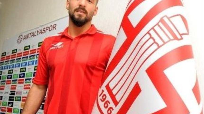 Antalyaspor, Trabzonspor&rsquo;dan Şahin Ayg&uuml;neş&rsquo;i Transfer Etti