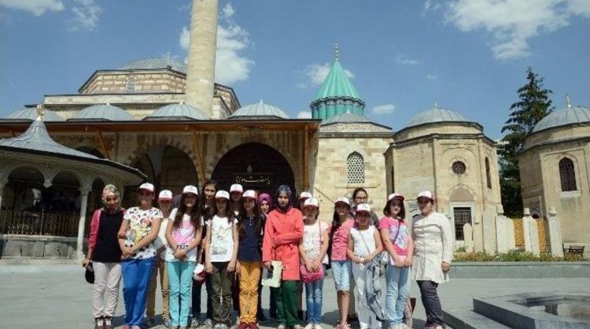 Komek Yaz Okulları Hem &Ouml;ğretiyor Hem Eğlendiriyor