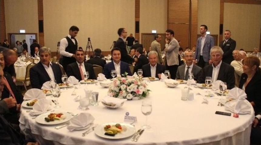 Babacan: &ldquo;avrupa&rsquo;nın En Hızlı B&uuml;y&uuml;yecek Ekonomisi T&uuml;rkiye Olarak G&ouml;steriliyor&rdquo;