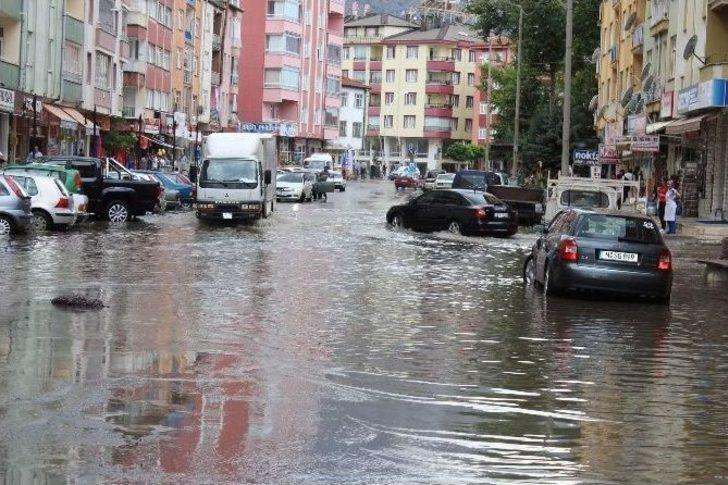 Sağanak Yağmur Hayatı Olumsuz Etkiledi G2