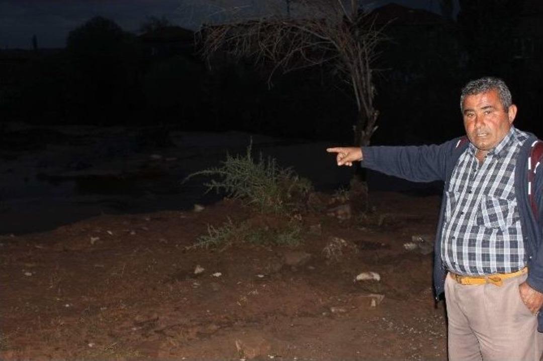 Kayseri&rsquo;de Yağan Yağmur K&ouml;ylerde Sele Neden Oldu