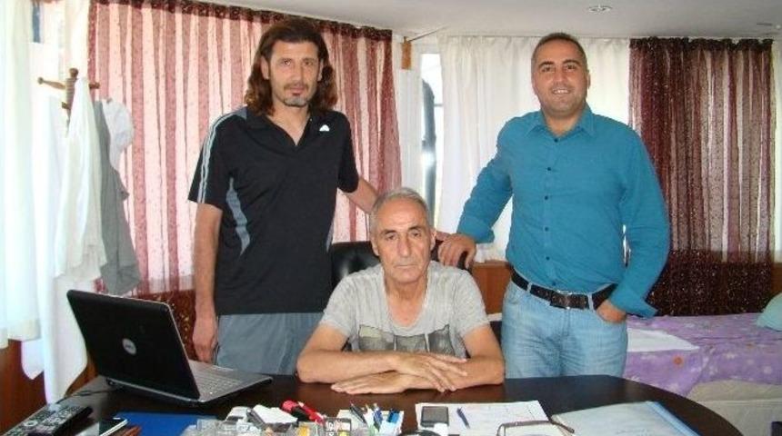 Kırıkhanspor'da Teknik Heyetle Yollar Ayrıldı