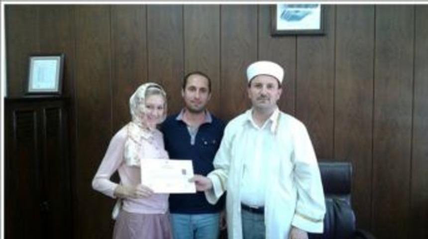 Rus Inga, İslamiyet'i Se&ccedil;erek 'inci' Oldu