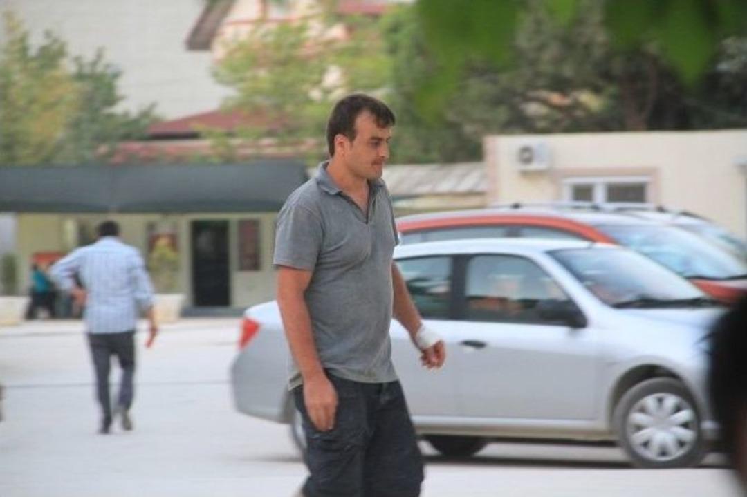 Otomobil Şarampole U&ccedil;tu: 2 Yaralı