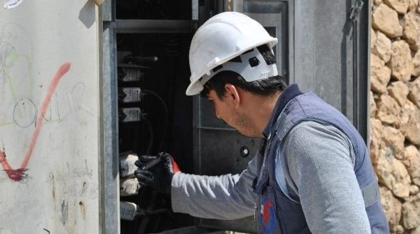 Dedaş Mardin'de Aydınlatmanın Y&uuml;zde 99'unu Tamamladı