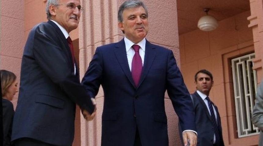 Cumhurbaşkan G&uuml;l, Yargıtay Başkanı Alkan'a Veda Ziyaretinde Bulundu