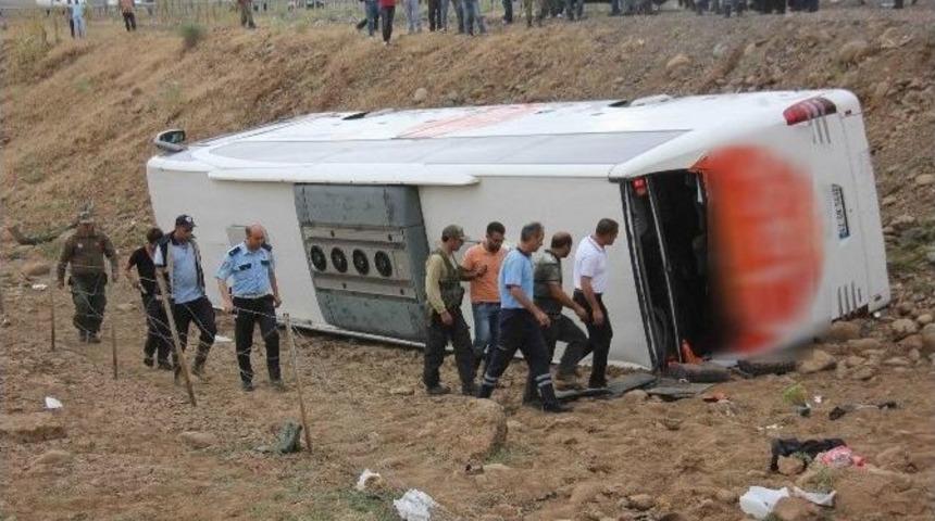 Bing&ouml;l&rsquo;de Trafik Kazası: 33 Yaralı
