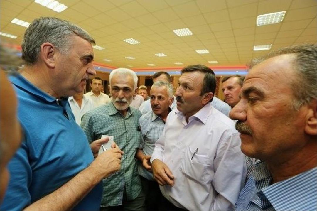 Gece G&uuml;nd&uuml;z Milletimiz İ&ccedil;in &Ccedil;alışıyoruz