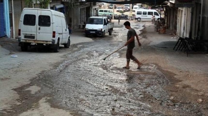 Milas'ta Altyapıda Unutulan Kalıplar Pis Su Baskınına Neden Oldu