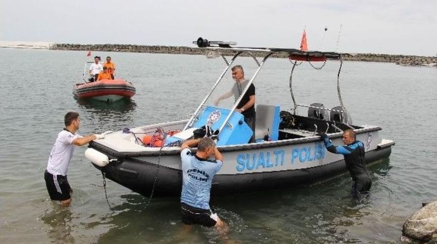 Denizde Kaybolan Iraklı M&uuml;ltecinin Cesedi Bulundu