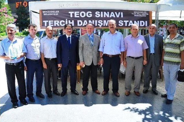 Manisa’da Teog Tercihi Yapan Öğrencilere Destek Standı