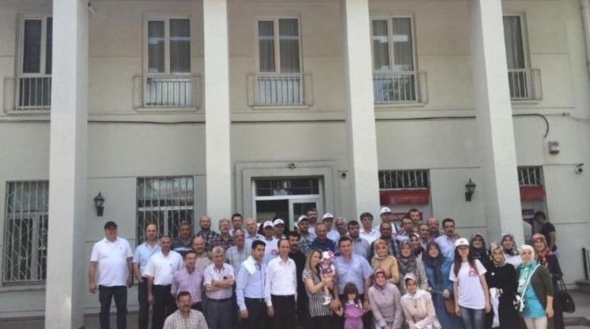 Miniklerin Bayram Har&ccedil;lıkları Başbakan Erdoğan'a Bağışlandı