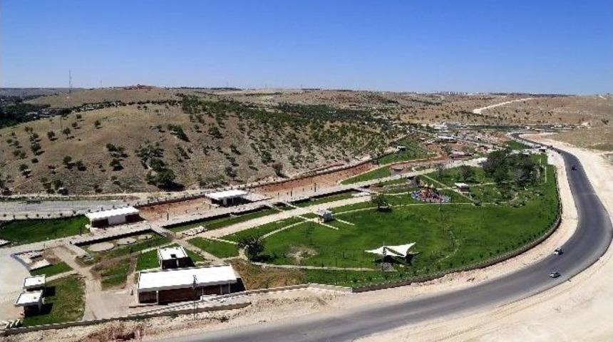 Şahinbey Belediyesi 12 Şeritli Yolla Trafiği Rahatlatıyor