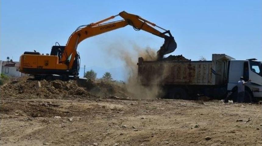 Edremit&rsquo;te &Ccedil;alışmalar Durmuyor