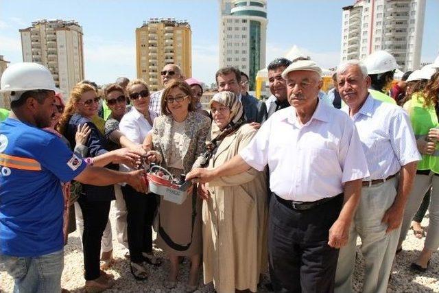 Başkan Şahin Güllüoğlu Kız Öğrenci Yurdu’nun Temel Atma Törenine Katıldı