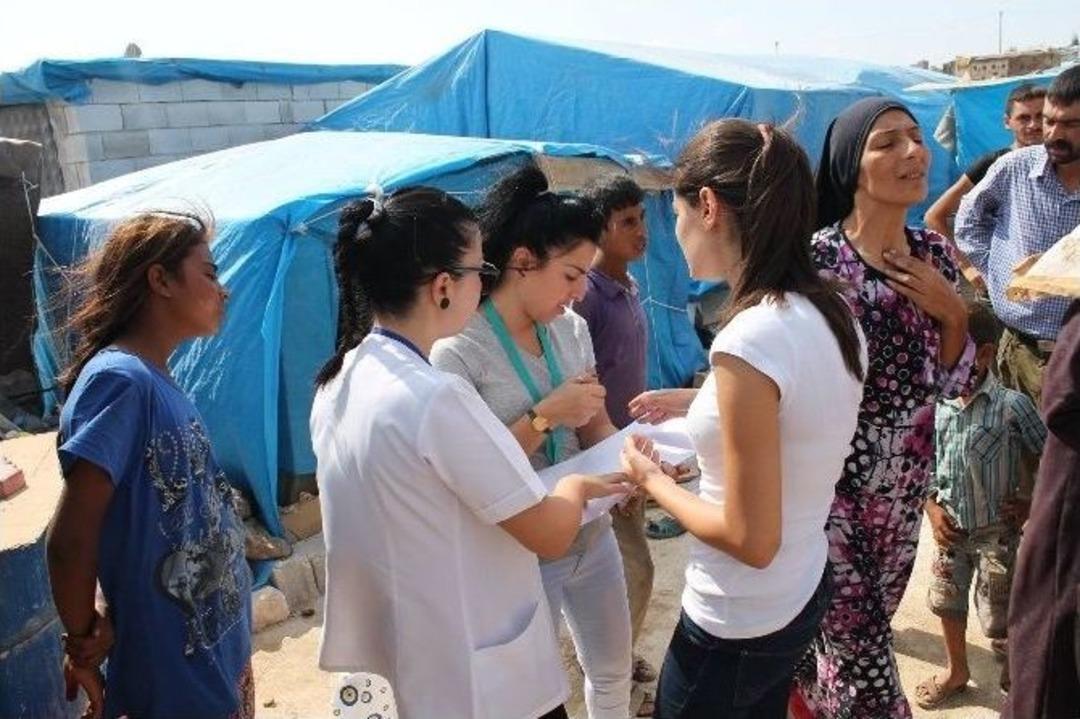 &Ccedil;adırda Kalan Suriyeliler, Sağlık Kontrol&uuml;nden Ge&ccedil;irildi