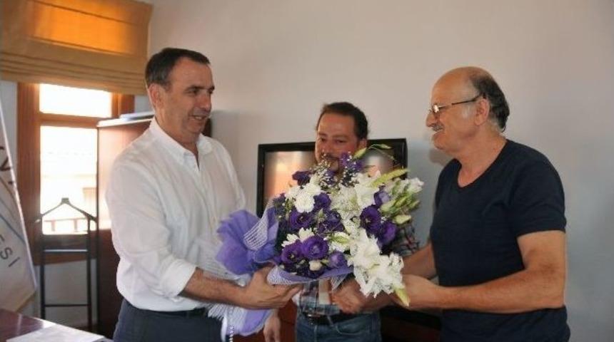 Gen&ccedil;er&rsquo;e İp Ve Ak Parti&rsquo;den Ziyaret