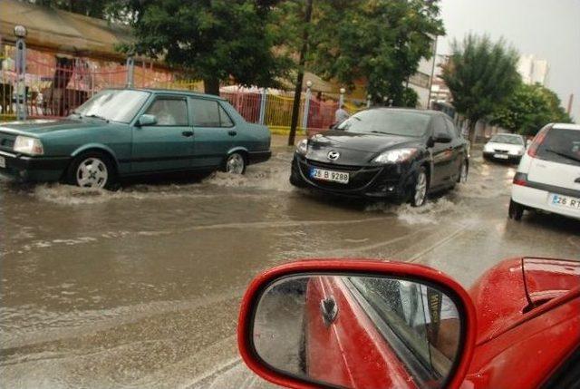 Eskişehir’i Yağmur Teslim Aldı