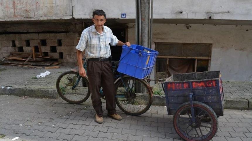 Hurdacılık Yaparak Ge&ccedil;imini Sağlıyor
