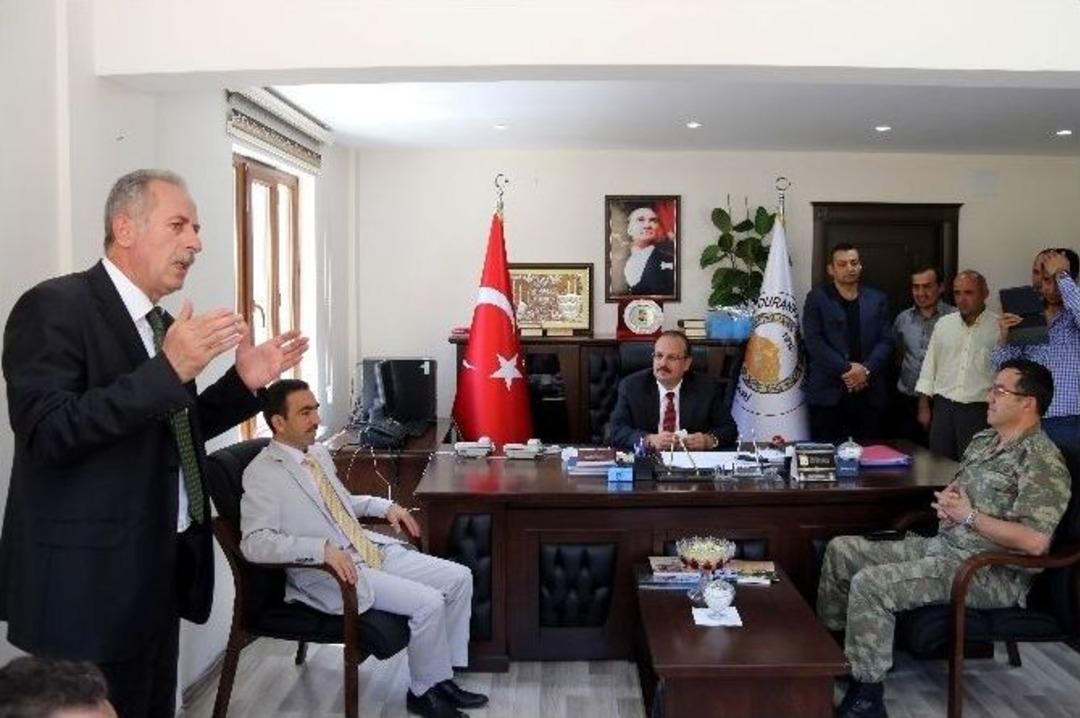 Vali Canbolat, Durankaya Beldesi&rsquo;ni Ziyaret Etti