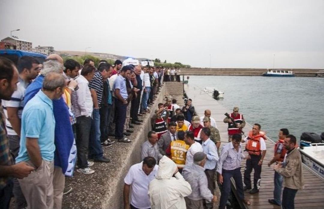 Van G&ouml;l&uuml;&rsquo;nde Tekne Alabora Oldu