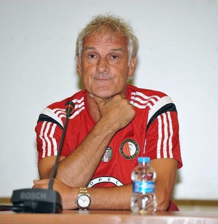 Rutten: "kazanmak İçin Sahaya Çıkacağız" G4