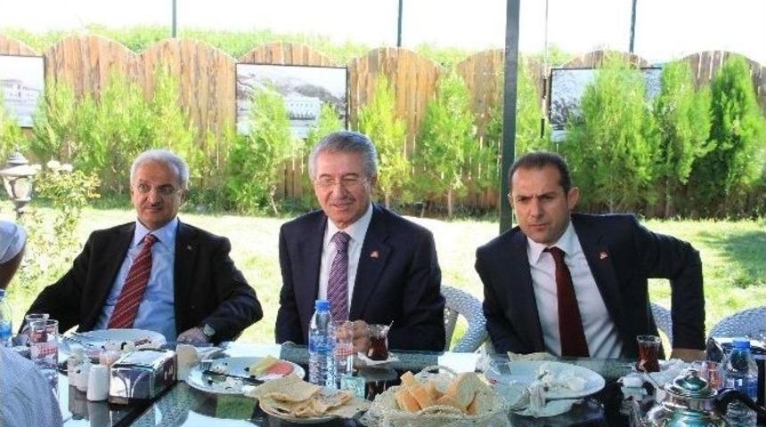 Karakelle Muhtarlarla Sabah Kahvaltısında Buluştu