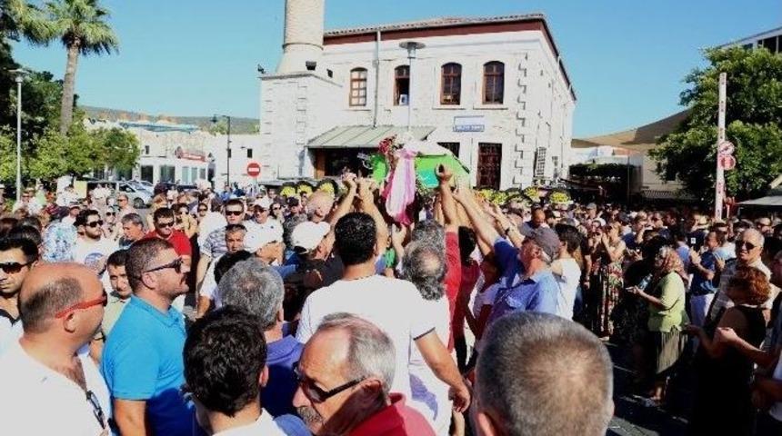 Demet Tezgider Son Yolculuğuna Uğurlandı