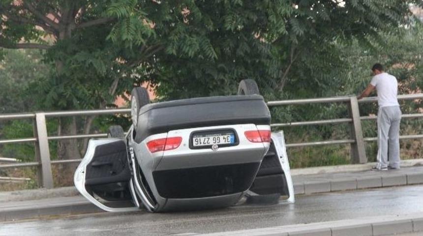 Takla Atan Otomobil Hurdaya D&ouml;nd&uuml;