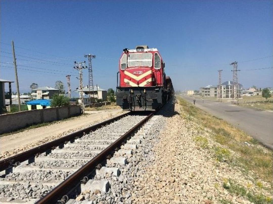Tren Rayları Yenileme &Ccedil;alışmaları